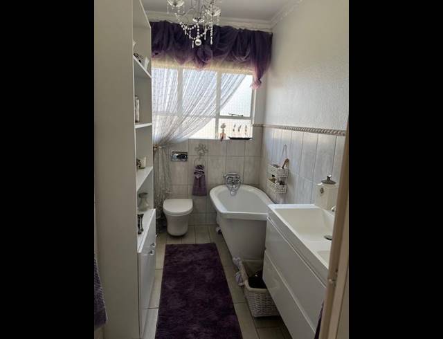 3 BEDROOM TOWNHOUSE FOR SALE IN CROYDON